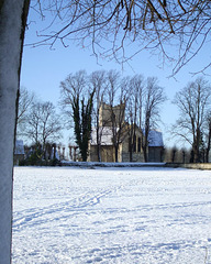 2009-12-20 St Nicholas from Angle End