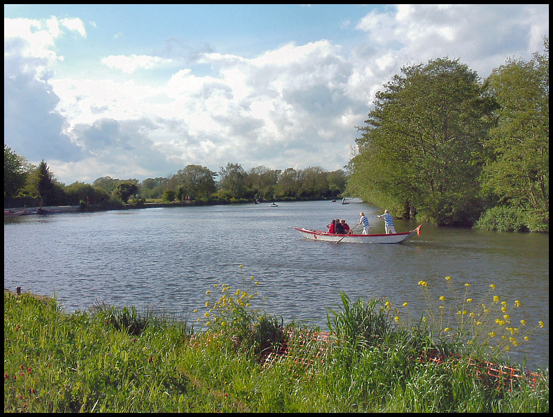 gondola-style on the Thames