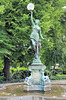 Puvogel-Brunnen am Wandsbeker Markt (8 PiP)