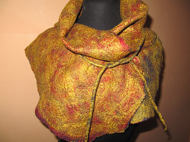 paper-thin scarf (viscose, wool)