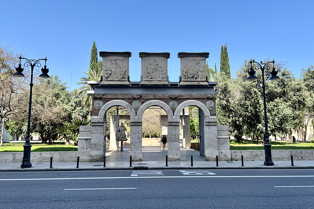 Valencia 2022 – Porta de l'Antiga Facultat de Medicina