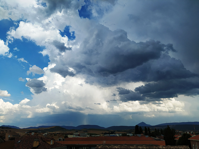 Nubes de la tarde, 23