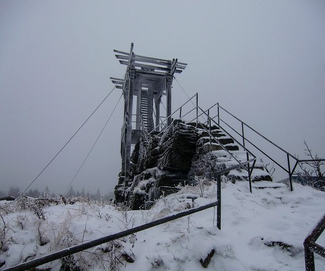 Hurra! Fränkische Fernsicht (HFF) - Schneeberggipfel mit "Backöfle" (lol)