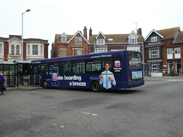First Eastern Counties 42938 (WX05 SVD) in Lowestoft - 29 Mar 2022 (P1110283) First Eastern Counties 42938 (WX05 SVD) in Lowestoft - 29 Mar 2022 (P1110283)