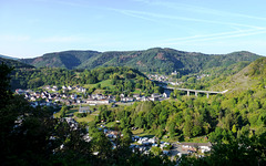 DE - Altenahr - Blick Richtung Altenburg und Kreuzberg