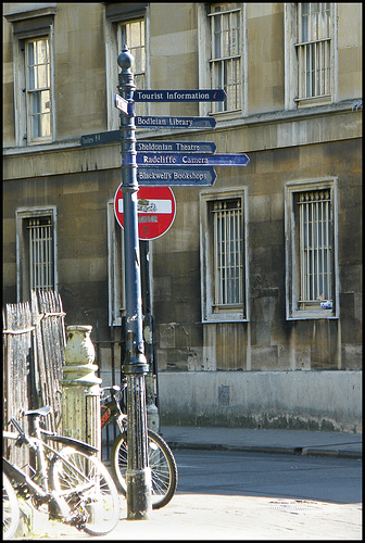 Magdalen Street signpost