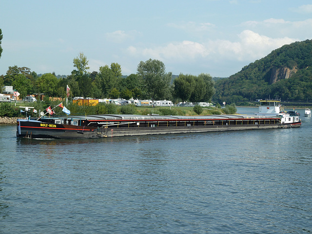 MS KARL-HEIN biegt bei Koblenz in die Mosel ein