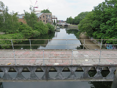 river lea, fish island locks, london (2)