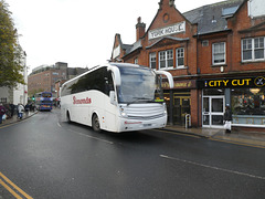 Simonds of Botesdale SLK 886 (FJ11 MLE) in Norwich - 2 Dec 2022 (P1140205)