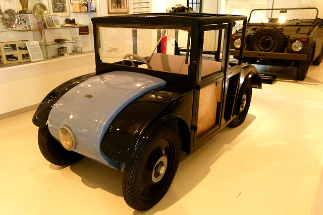 Hanomag 2  Kommissbrot  (1928)