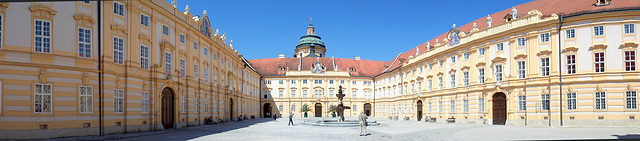 Stift Melk, Innenhof