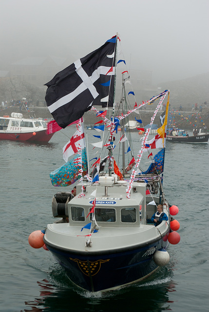 The Lauren Kate emerges from the mist at Mevagissey