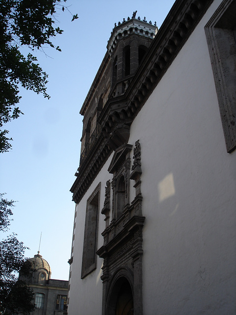 Un petit carré de lumière.