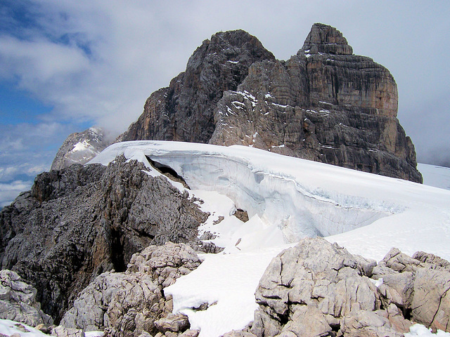 Schneewächte am Dachsteingletscher