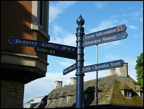 Worcester Street signpost