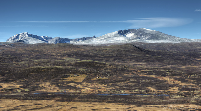 Mt. Snøhetta seen from Mt. Tverrfjellet.