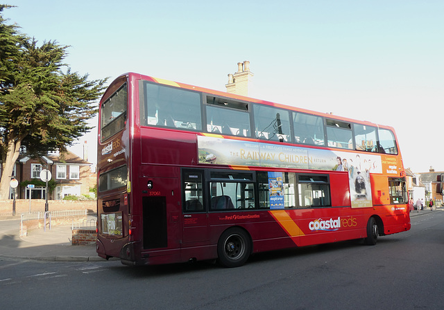 First Eastern Counties 37061 (YJ06 XMO) in Southwold - 19 Jul 2022 (P1120550)