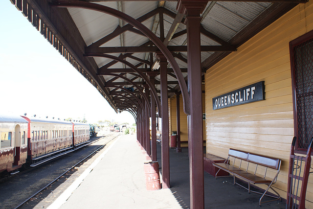 Queencliff Railway Station