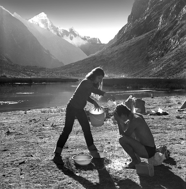 Lake Ichicocha, at over 3800 m with 2 PIPs