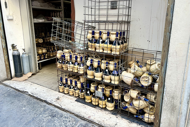 Florence 2023 – Chianti bottles