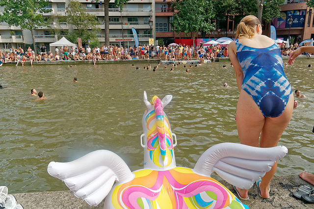 Baignade dans le canal Saint-Martin (3)