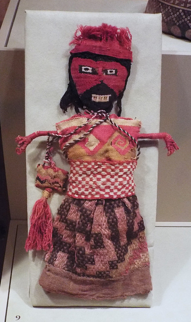 Peruvian Figure Holding a Pouch in the Virginia Museum of Fine Arts, June 2018