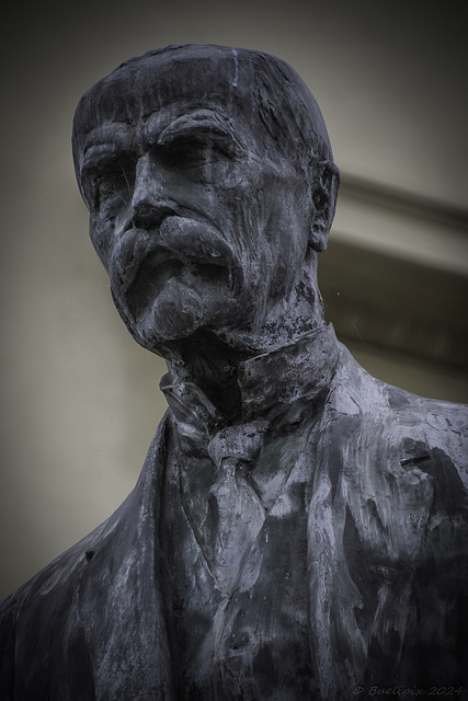 Statue von Tomáš Garrigue Masaryk, dem ersten Staatspräsidenten der Tschechoslowakei ... P.i.P. (© Buelipix)