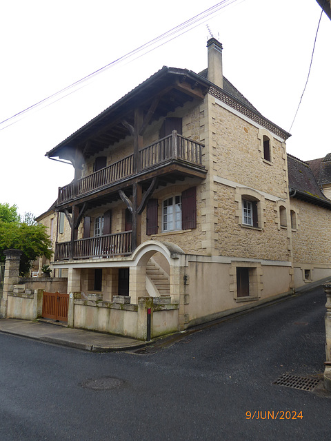 LANQUAIS Dordogne 1/4