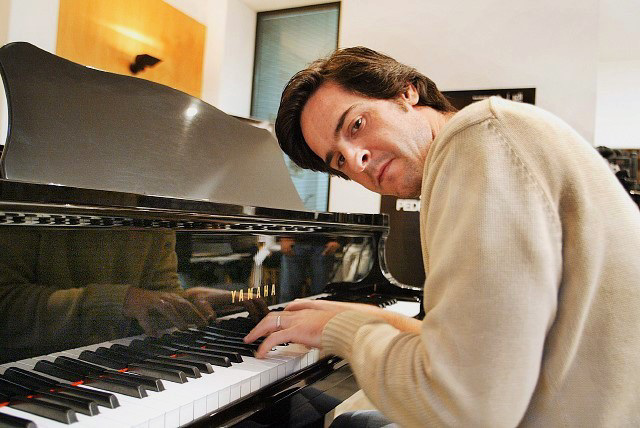 The last elegy to the composer and pianist Bernardo SASSETTI (1970-2012)