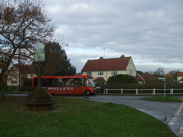 DSCN6511 Mulleys Motorways CN56 FDU at Hessett - 5 Dec 2014