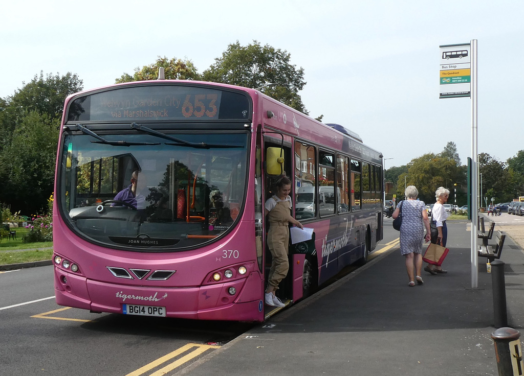 Unō (Universitybus Limited) 370 (BG14 OPC) (Malta BUS 362) at Marshalswick - 8 Sep 2023 (P1160442)