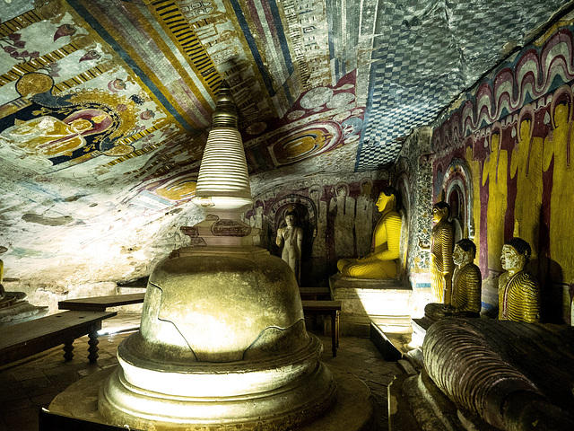 Sri Lanka tour - the fifth day, Dambulla cave temple, UNESCO World Heritage