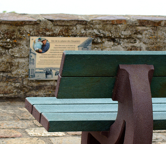 ... s'asseoir sur un banc , et devenir célèbre ...