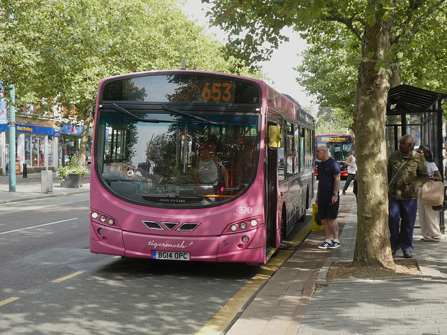 Unō (Universitybus Limited) 370 (BG14 OPC) (Malta BUS 362) in St. Albans - 8 Sep 2023 (P1160439)