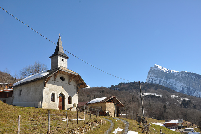 environ SAMOËNS