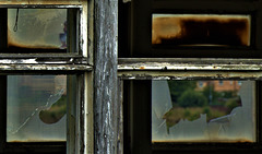 A Gallery Through Windows. Swan Hunter Shipyard......Dead