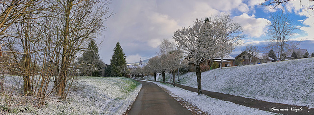 Schnee auf die Blüten gefallen