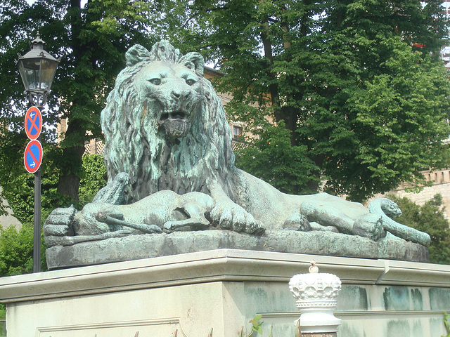 Löwe bei den Neuen Kammern