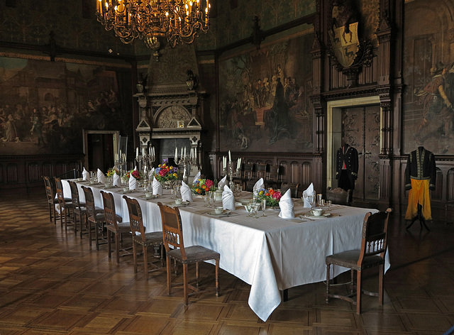 Festtafel im großen Saal