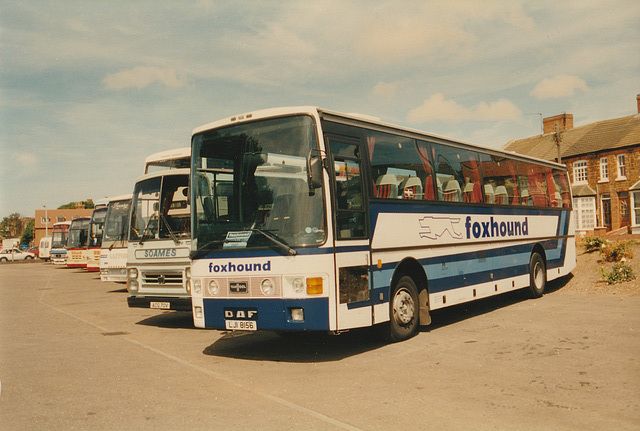 Coaches at Hunstanton – 17 Jul 1994 (231-32)