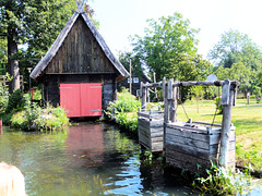 Spreewald. Absenkbare Frisch-Fisch-Behälter. ©UdoSm