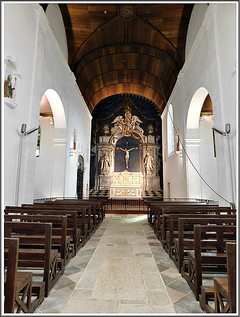 L'intérieur de lachapelle Sainte Catherine à Dinan (22)