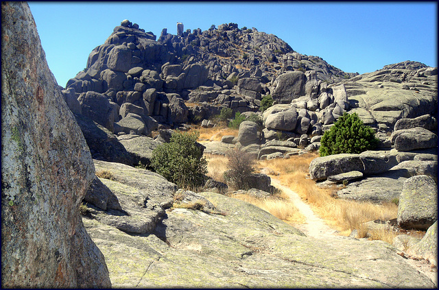 Cancho de La Bola - home to vultures.