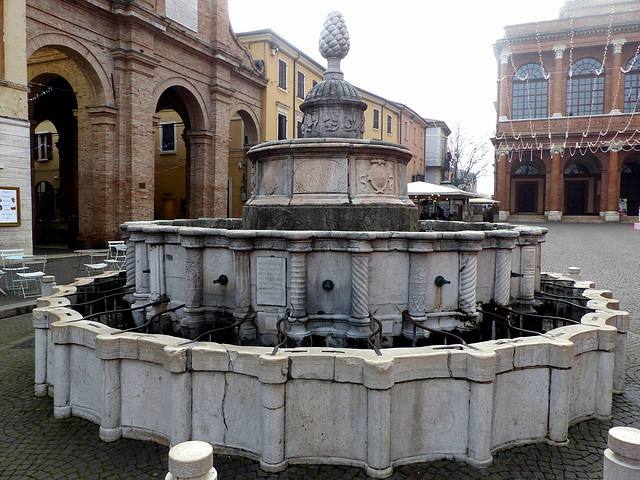 Rimini - Fontana della Pigna