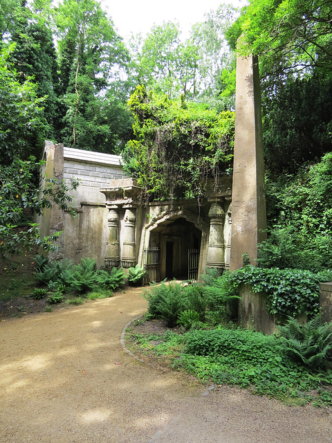 highgate west cemetery. london