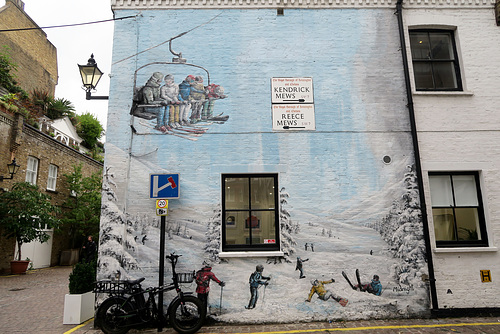 IMG 3678-001-Erna Low Skiing Holiday Mural
