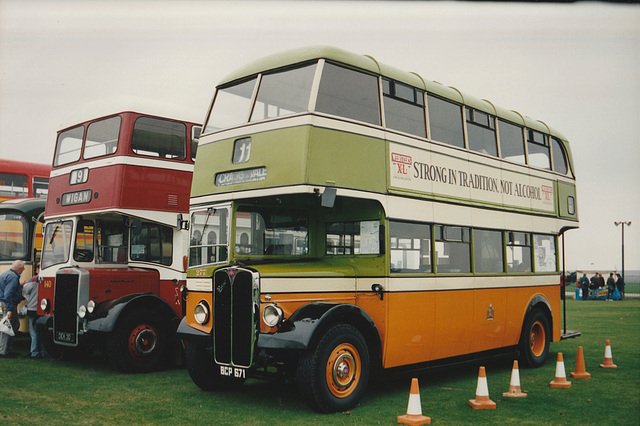 Buses at Showbus, Duxford – 25 Sep 1994 (240-7A)