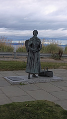 Fishwife statue at Nairn