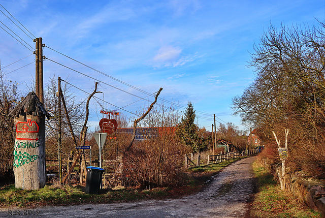 Herrmannshagen, Weg zum Gutshaus