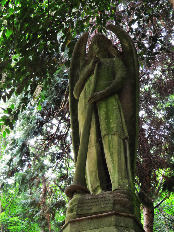 highgate west cemetery. london